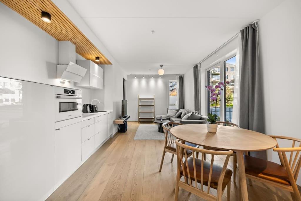 Luxury 2-Bedroom Apartment With Seaview In Oslo City Center Екстериор снимка